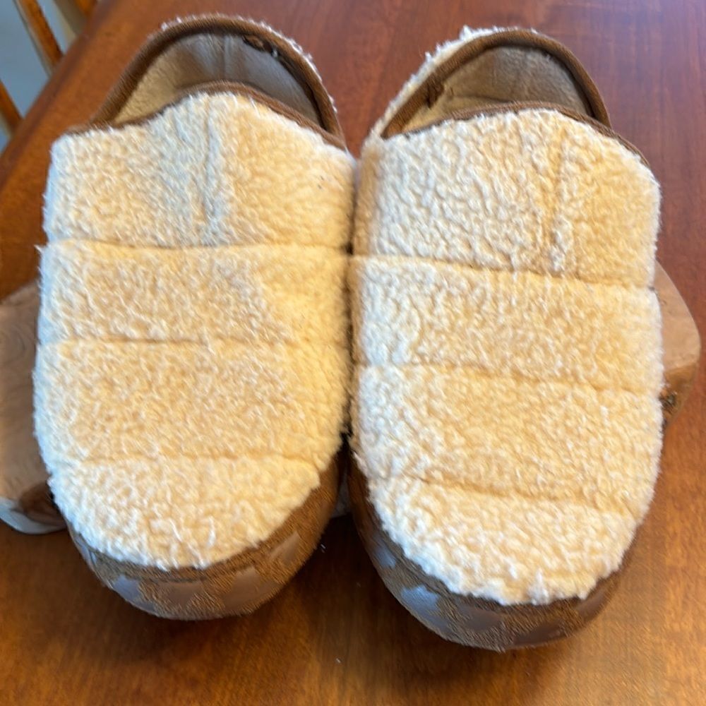 Pajar Cayenne Women's Slipper - Size 38